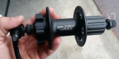 shimano deore xt disc hub rear m756a